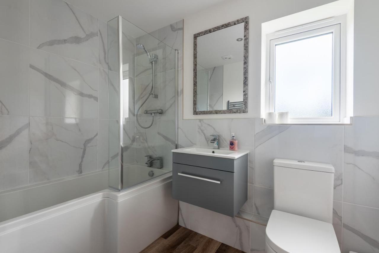 Shangri-la: Luxurious 3-bedroom Retreat In Alfrick's Natural Beauty Worcester