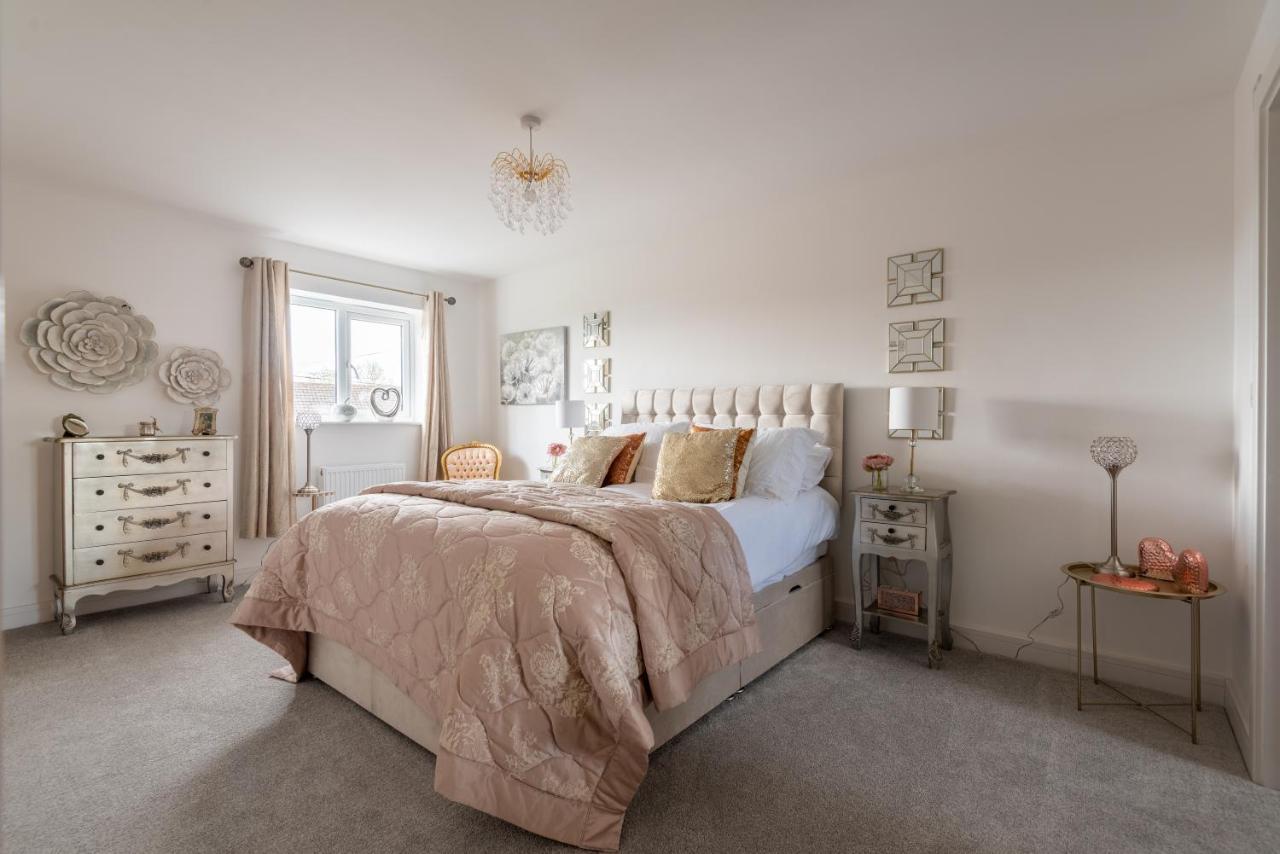 Shangri-la: Luxurious 3-bedroom Retreat In Alfrick's Natural Beauty Worcester
